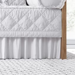 https://gdg-images.s3.sa-east-1.amazonaws.com/fotos/124028/saia-para-cama-baba-branco-295316.jpg