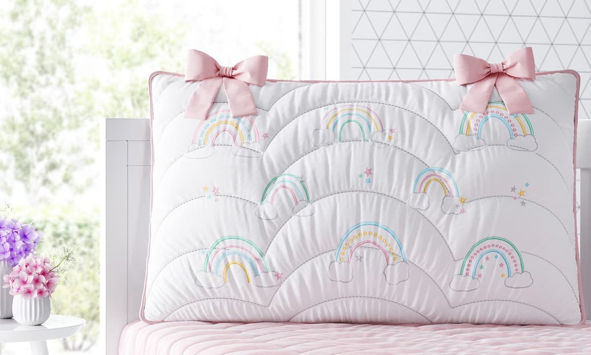 https://gdg-images.s3.sa-east-1.amazonaws.com/fotos/126592/kit-berco-arco-iris-patchwork-284200.jpg