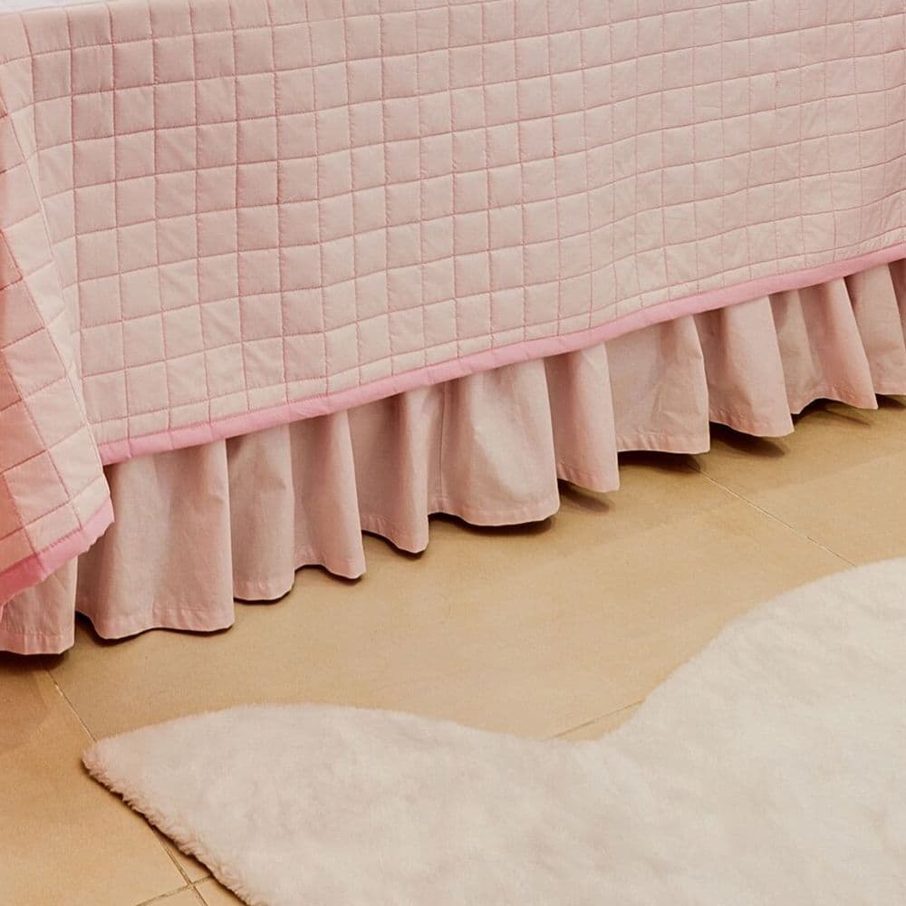 https://gdg-images.s3.sa-east-1.amazonaws.com/fotos/127096/saia-de-cama-infantil-rosa-282875.jpg