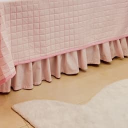 https://gdg-images.s3.sa-east-1.amazonaws.com/fotos/127096/saia-de-cama-infantil-rosa-282875.jpg