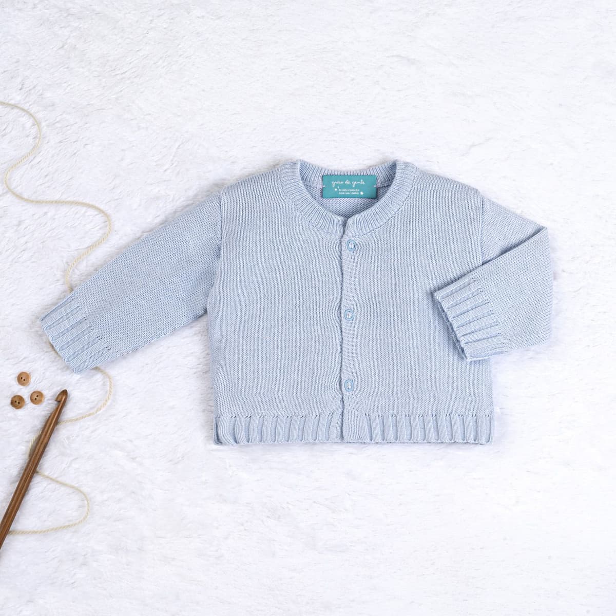 https://gdg-images.s3.sa-east-1.amazonaws.com/fotos/148907/casaquinho-tricot-basico-azul-323460.jpg