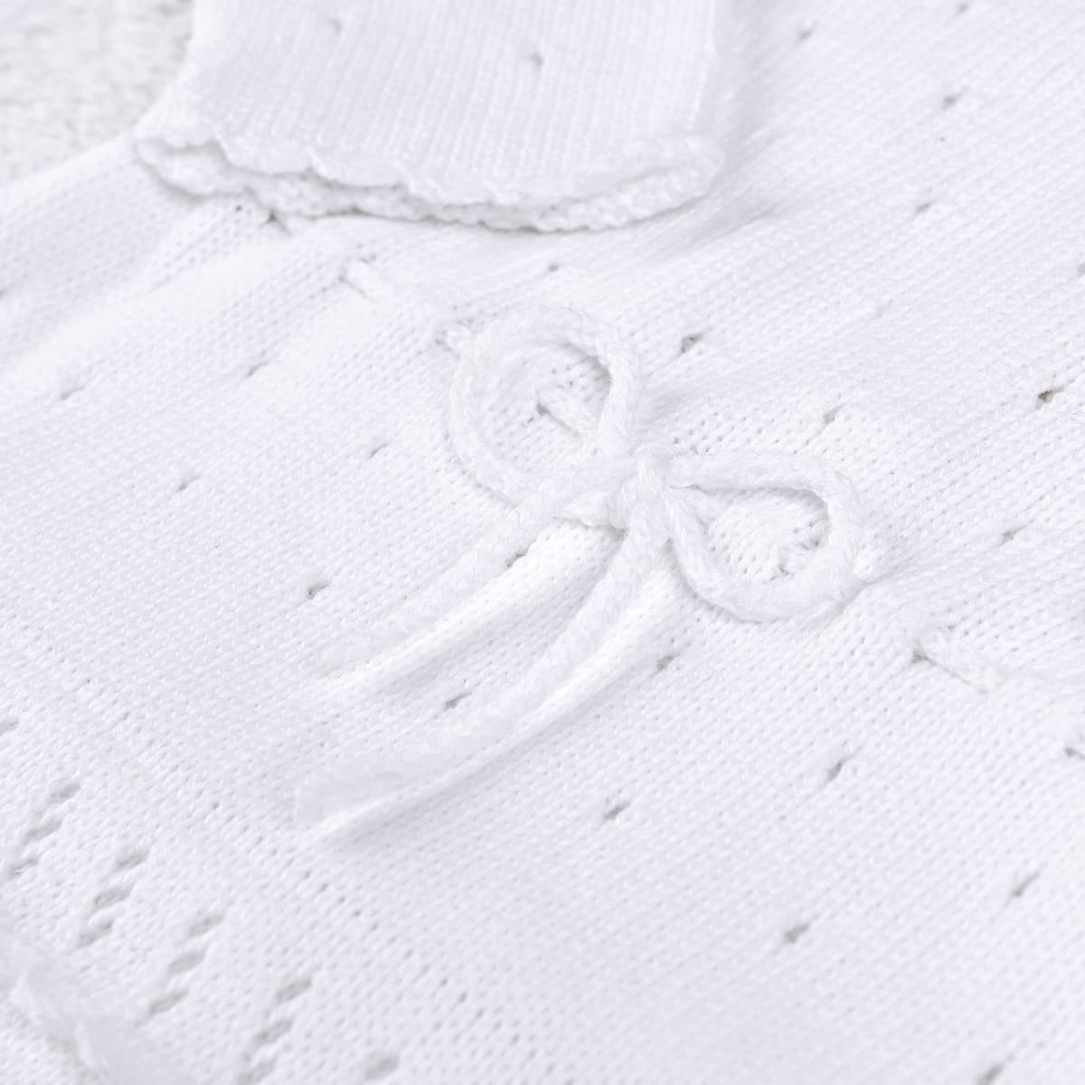 https://gdg-images.s3.sa-east-1.amazonaws.com/fotos/148972/macacao-tricot-camelia-branco-323593.jpg