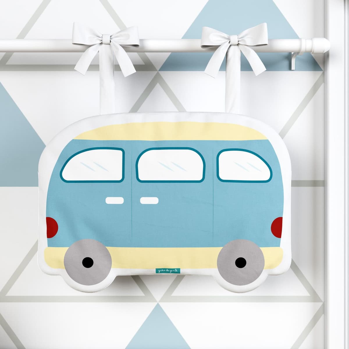https://gdg-images.s3.sa-east-1.amazonaws.com/fotos/152088/porta-fraldas-onibus-azul-352741.jpg