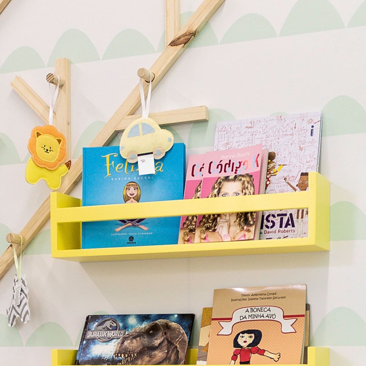 https://gdg-images.s3.sa-east-1.amazonaws.com/fotos/28609/prateleira-para-livros-amarelo-338811.jpg