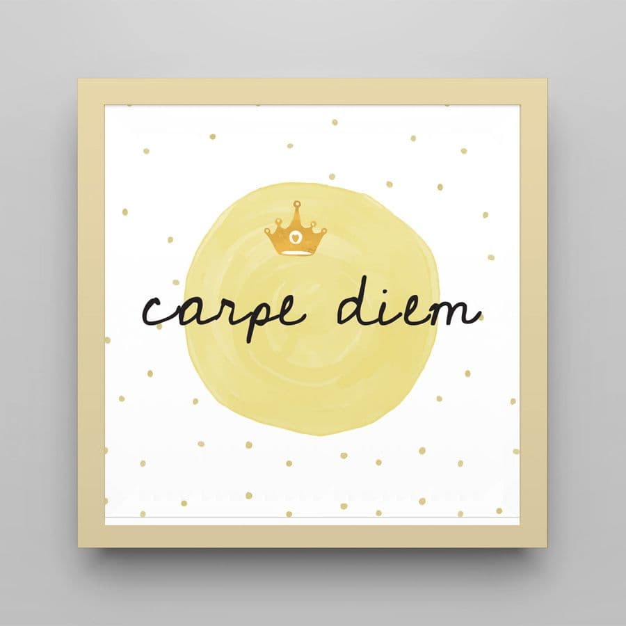 https://gdg-images.s3.sa-east-1.amazonaws.com/fotos/86923/quadro-carpe-diem-amarelo-20cm-193596.jpg
