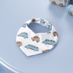https://gdg-images.s3.sa-east-1.amazonaws.com/fotos/88338/babador-bandana-carrinhos-196961.jpg