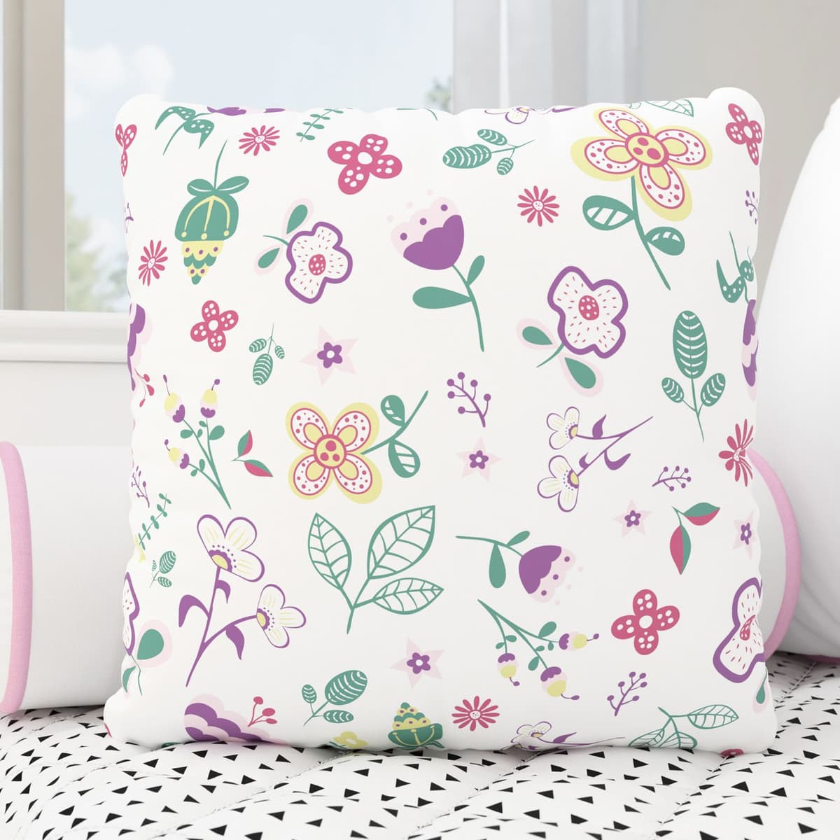 https://gdg-images.s3.sa-east-1.amazonaws.com/fotos/94368/almofada-floral-moderna-212284.jpg