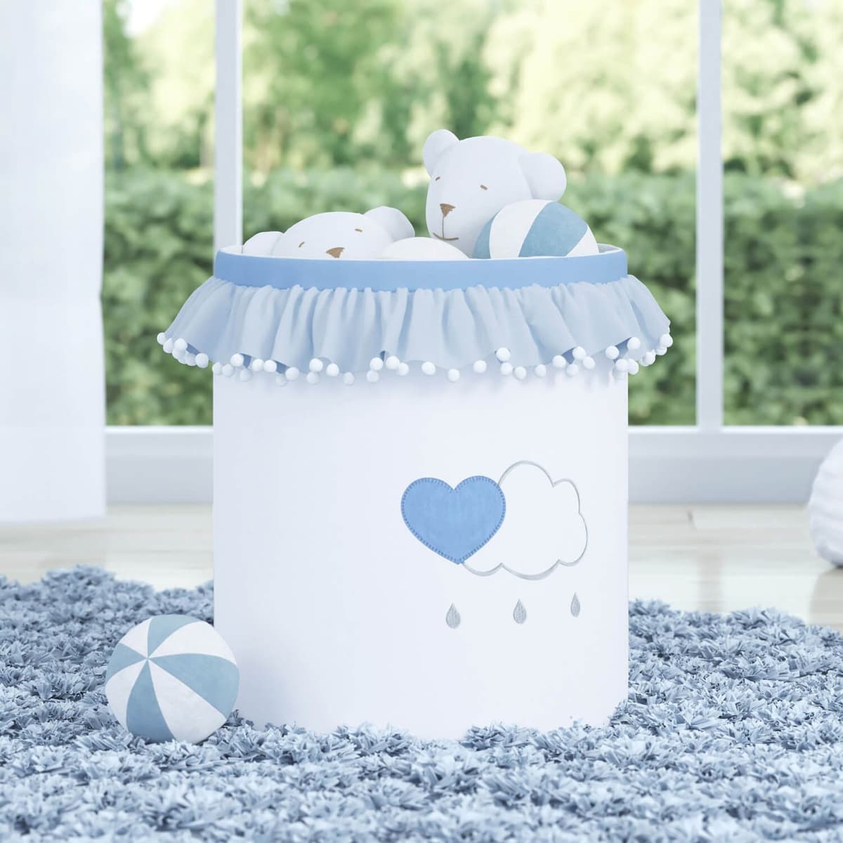 https://gdg-images.s3.sa-east-1.amazonaws.com/fotos/100053/cesto-organizador-para-brinquedos-pompom-e-babado-chuva-de-amor-azul-24cm-229222.jpg