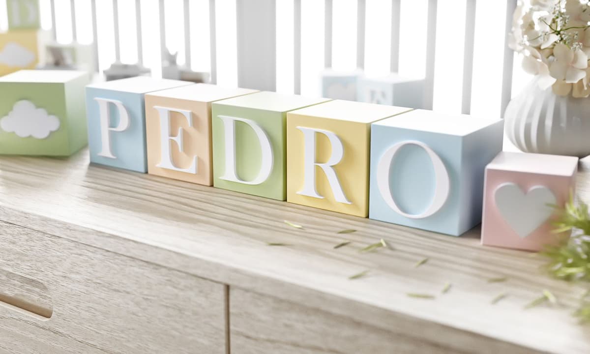 https://gdg-images.s3.sa-east-1.amazonaws.com/fotos/136355/cubo-decorativo-personalizado-letra-p-mdf-azul-8cm-292453.jpg