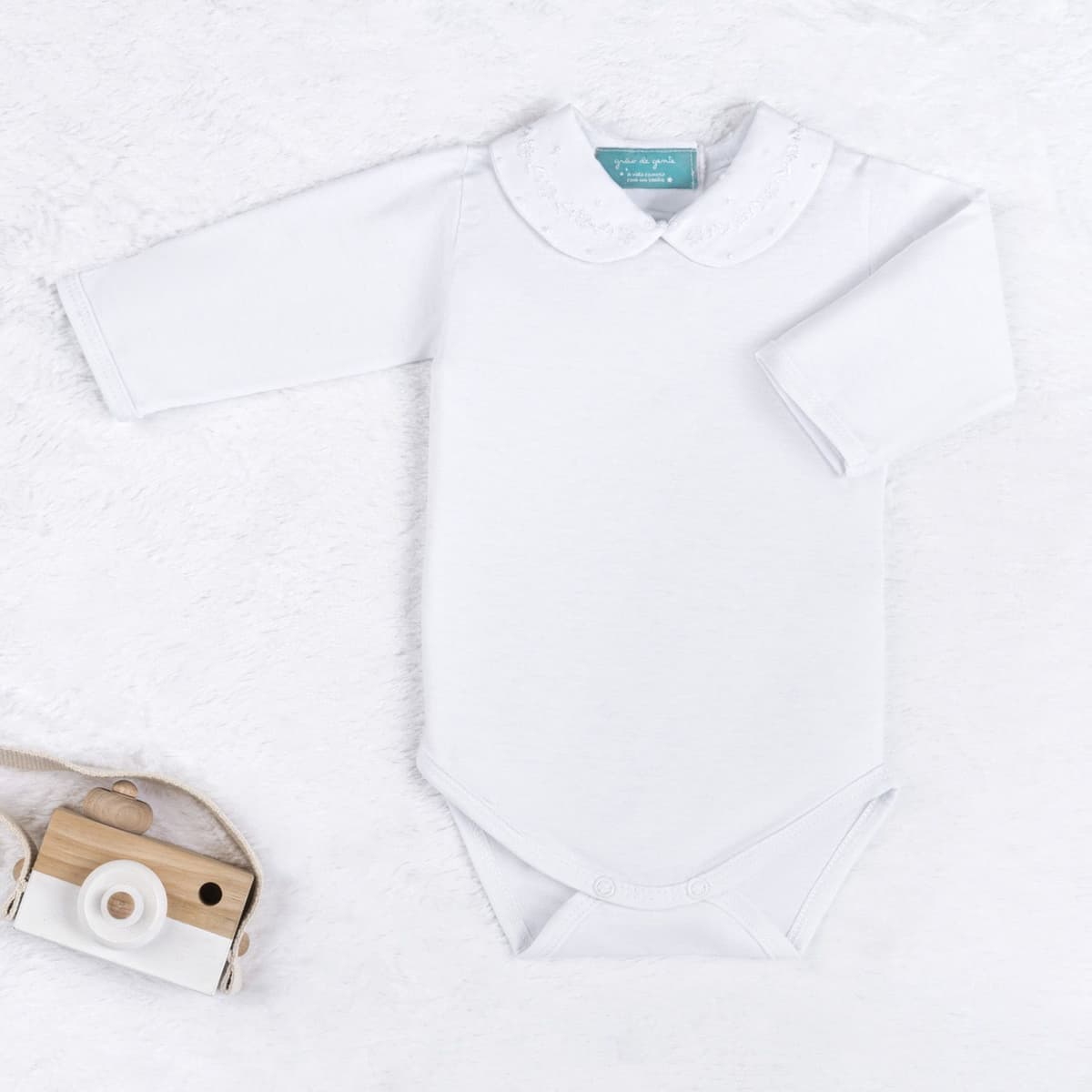 https://gdg-images.s3.sa-east-1.amazonaws.com/fotos/148984/body-manga-longa-bordado-marselha-branco-323624.jpg