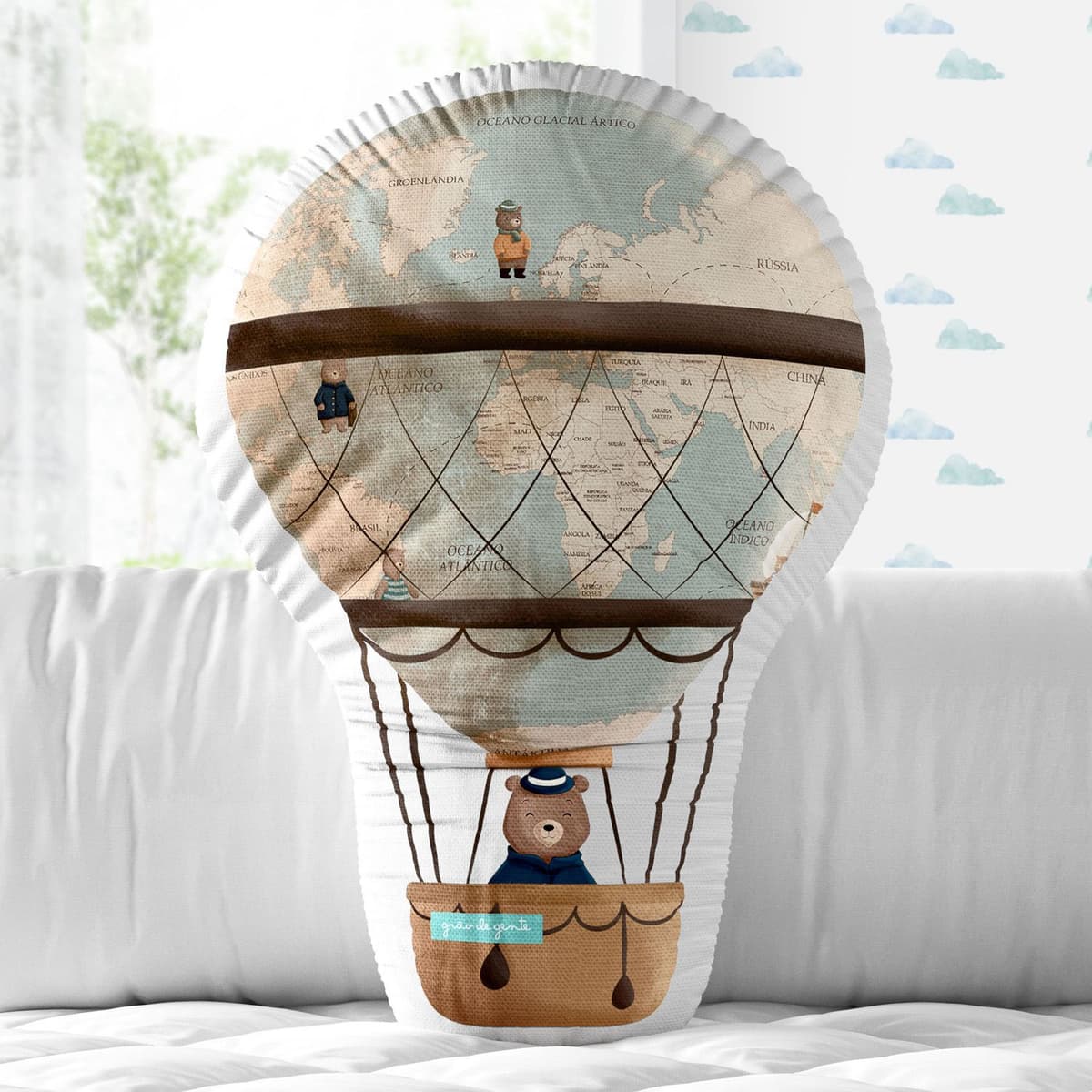 https://gdg-images.s3.sa-east-1.amazonaws.com/fotos/150371/almofada-balao-ursinho-mapa-mundi-33cm-327869.jpg
