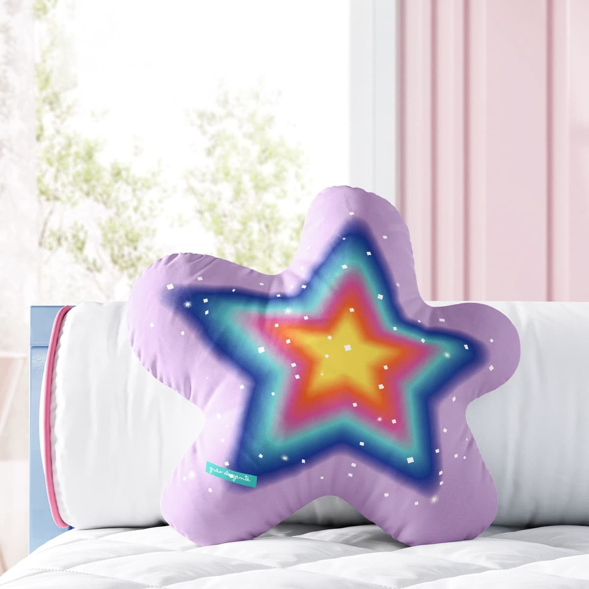 https://gdg-images.s3.sa-east-1.amazonaws.com/fotos/159011/almofada-estrela-colorida-brilho-magico-30cm-382378.jpg