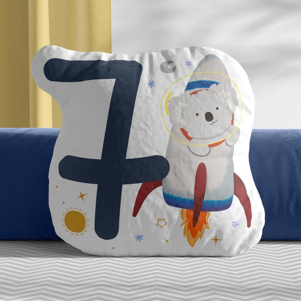 https://gdg-images.s3.sa-east-1.amazonaws.com/fotos/178152/almofada-mesversario-07-meses-astronauta-406246.jpg