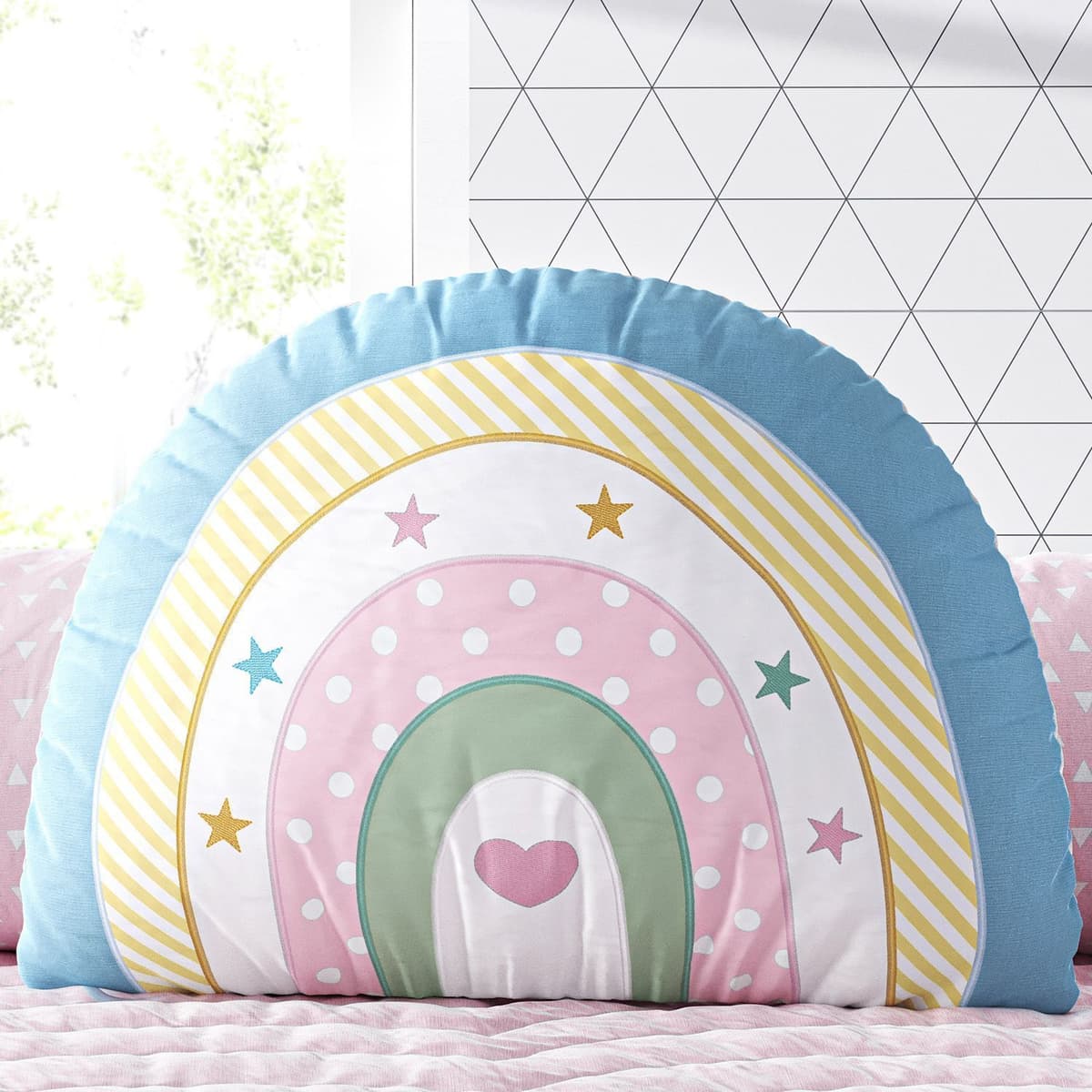 https://gdg-images.s3.sa-east-1.amazonaws.com/fotos/200948/quarto-de-bebe-completo-arco-iris-patchwork-29-pecas-490203.jpg