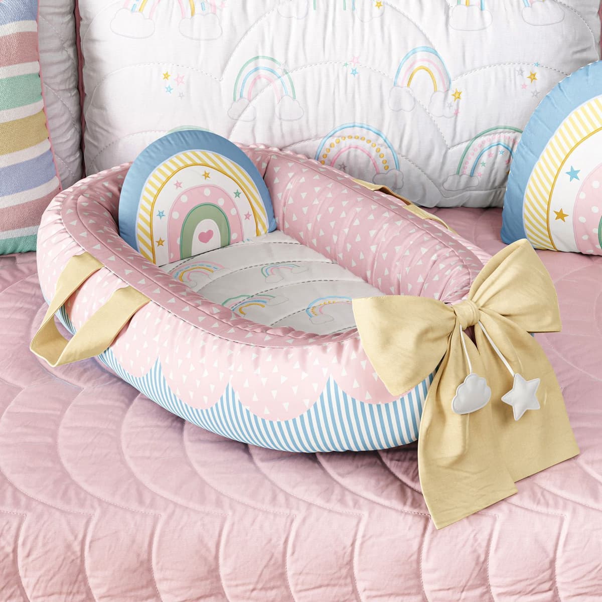 https://gdg-images.s3.sa-east-1.amazonaws.com/fotos/200948/quarto-de-bebe-completo-arco-iris-patchwork-29-pecas-490211.jpg