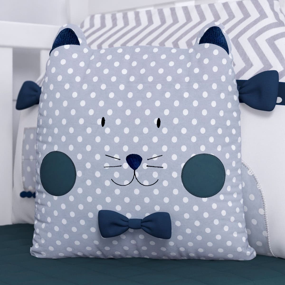 https://gdg-images.s3.sa-east-1.amazonaws.com/fotos/82951/almofada-amiguinho-gatinho-azul-marinho-289703.jpg