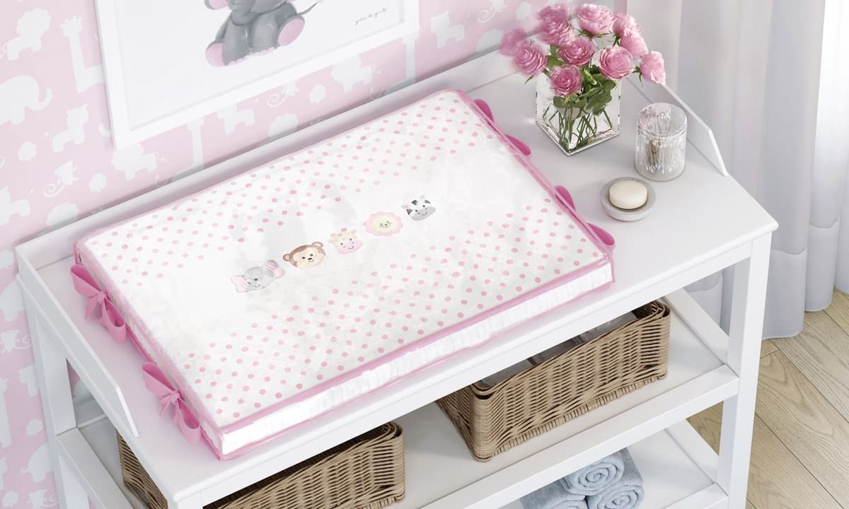 https://gdg-images.s3.sa-east-1.amazonaws.com/fotos/98812/trocador-de-fraldas-amiguinhas-safari-rosa-233486.jpg