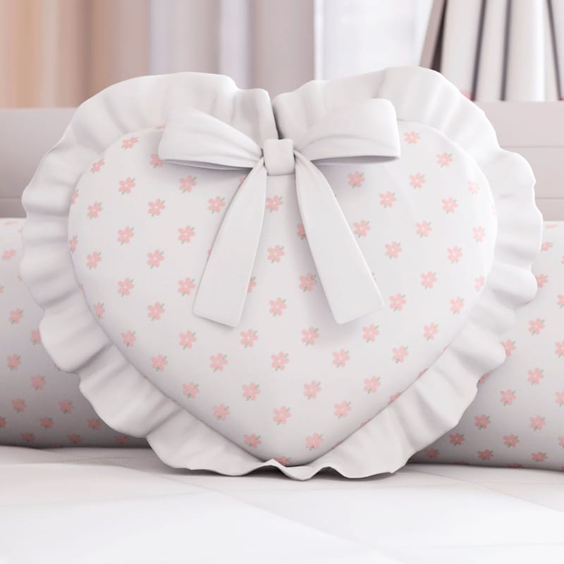 Almofada Coração Babados e Florzinhas 29cm