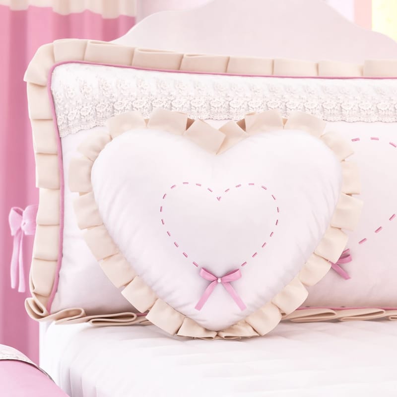 Almofada Coraçãozinho Bordado 30cm